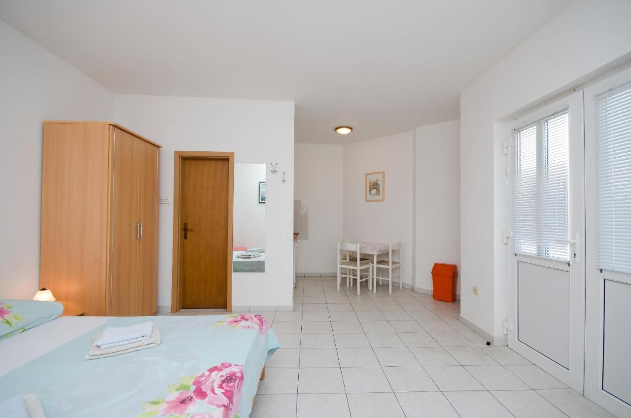 Apartments Branimir Нови-Винодолски Экстерьер фото